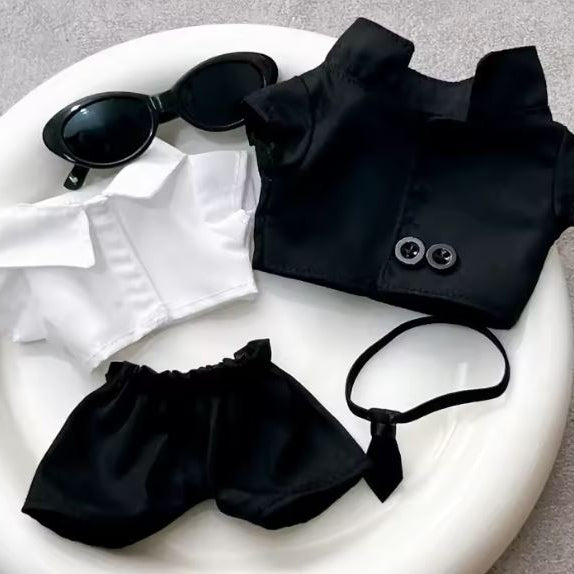 Labubu Agenten-Outfit